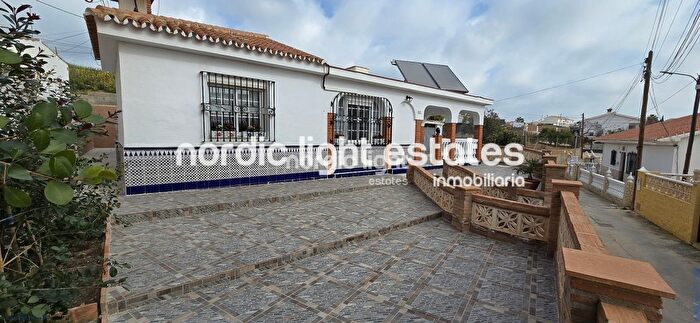 Casa en venta en Benajarafe, Vélezmálaga de 3 habitaciones