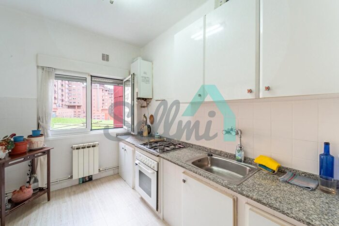Casas en venta y pisos alquiler - 3