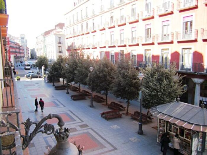Casas en venta y pisos alquiler - 3