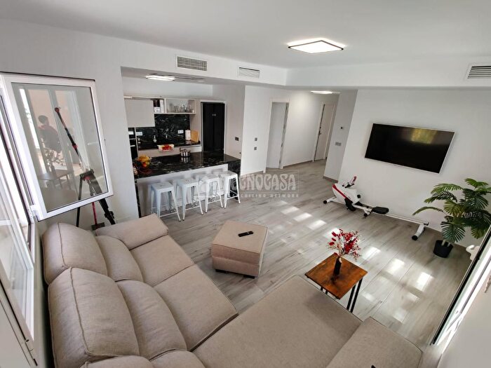 Casas en venta y pisos alquiler - 2