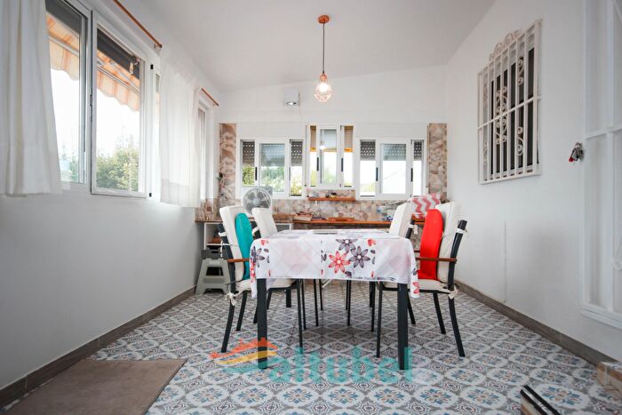 Casas en venta y pisos alquiler - 2