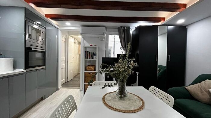 Casas en venta y pisos alquiler - 3