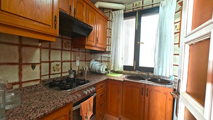 Casas en venta y pisos alquiler - 2