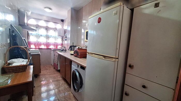 Casas en venta y pisos alquiler - 2