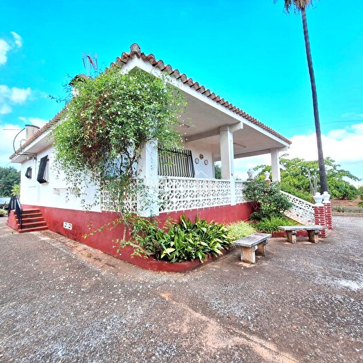 Casas en venta y pisos alquiler - 3