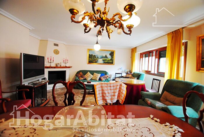Casas en venta y pisos alquiler - 3