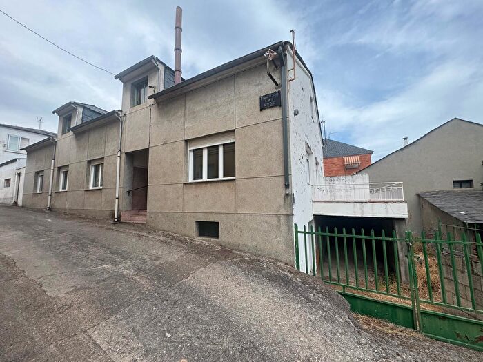 Casas en venta y pisos alquiler - 1