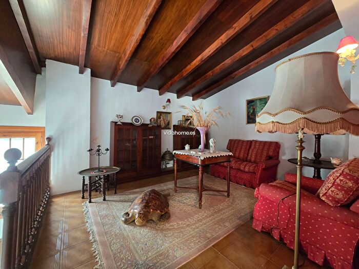 Casas en venta y pisos alquiler - 3