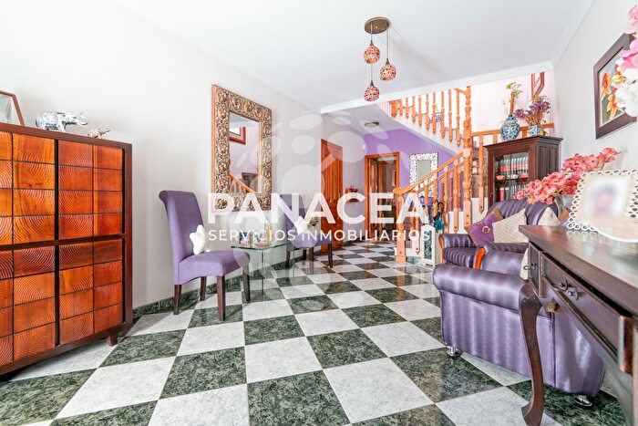 Casas en venta y pisos alquiler - 1