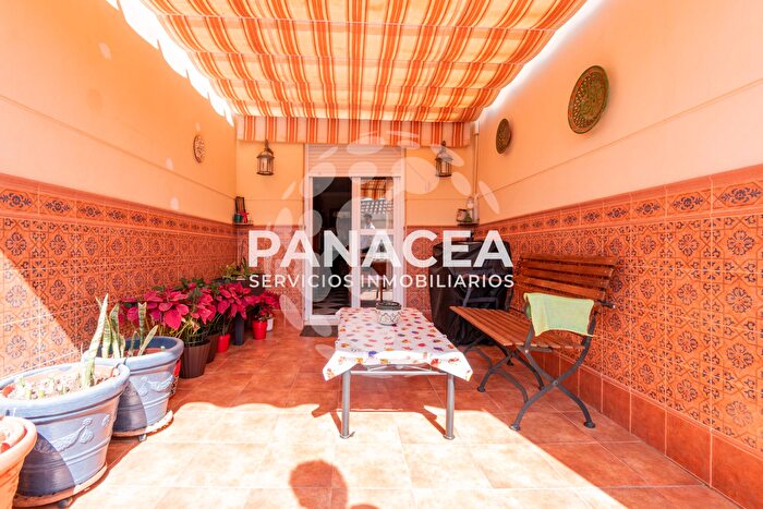 Casas en venta y pisos alquiler - 3