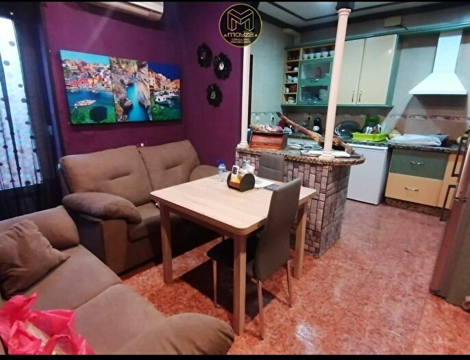 Casas en venta y pisos alquiler - 1