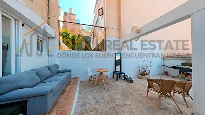 Casas en venta y pisos alquiler - 1