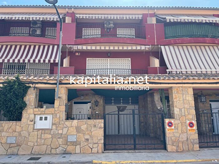 Casa en venta en Llanera de Ranes, Valencia de 3 habitaciones