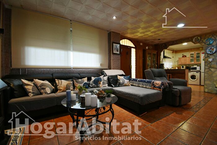 Casas en venta y pisos alquiler - 1