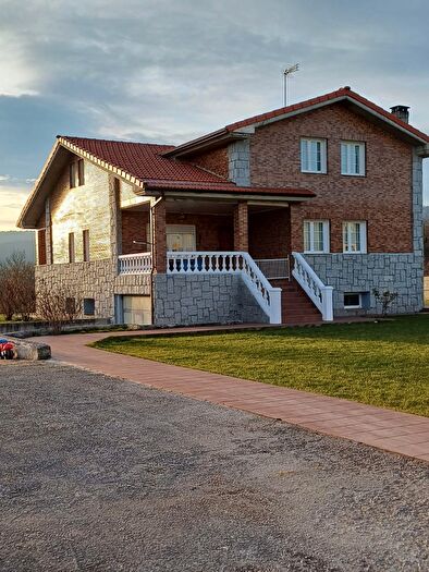 Casas en venta y pisos alquiler - 1