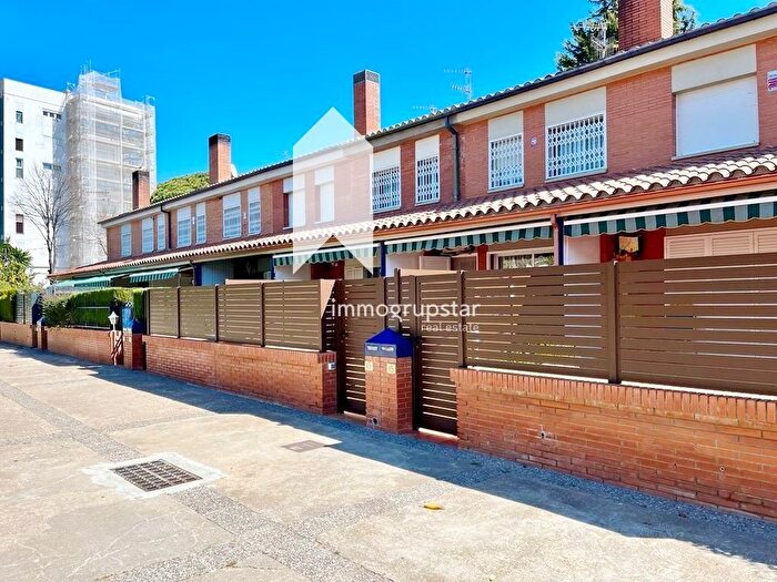 Casas en venta y pisos alquiler - 1