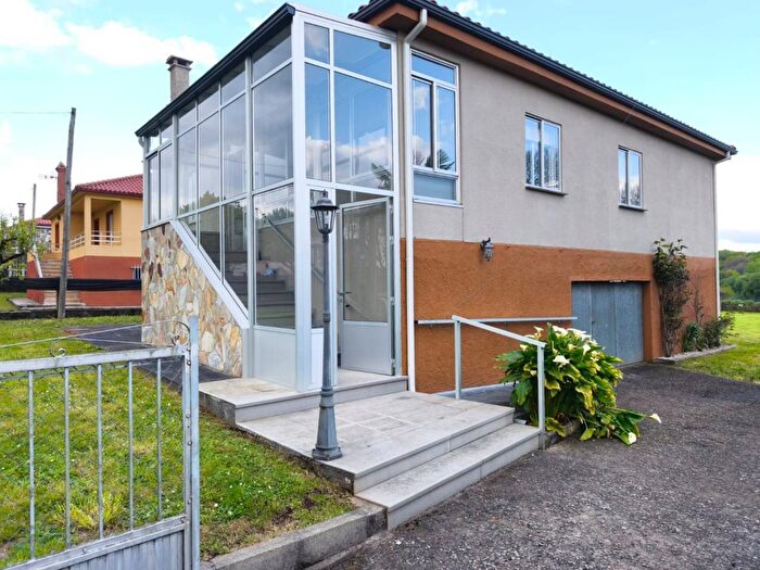 Casas en venta y pisos alquiler - 2