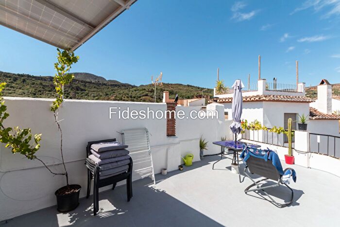 Casa en venta en Albuñuelas, Granada de 2 habitaciones
