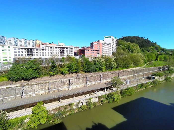 Casas en venta y pisos alquiler - 1
