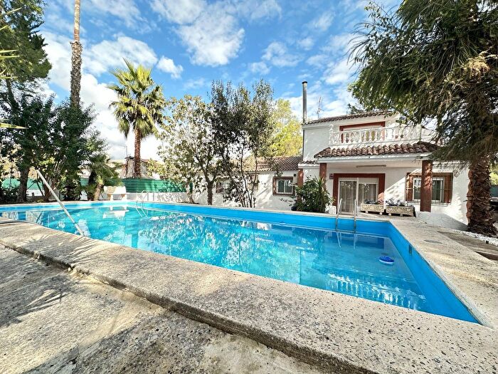 Casa en venta en Orihuela ciudad, Orihuela de 5 habitaciones