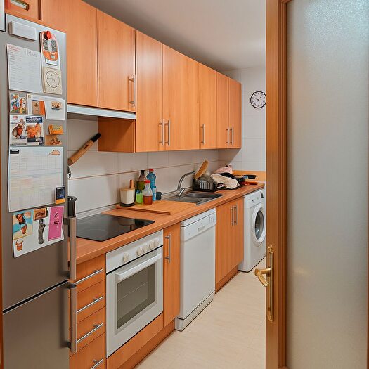 Casas en venta y pisos alquiler - 3