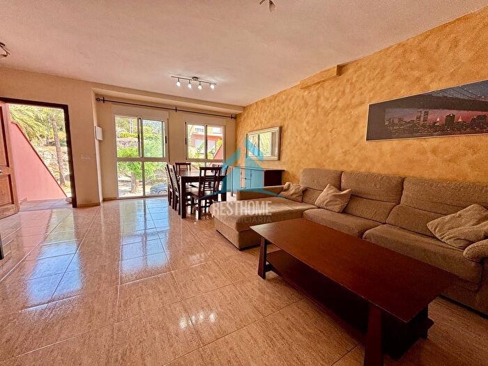 Casa en venta en Castelló de Rugat, Valencia de 4 habitaciones