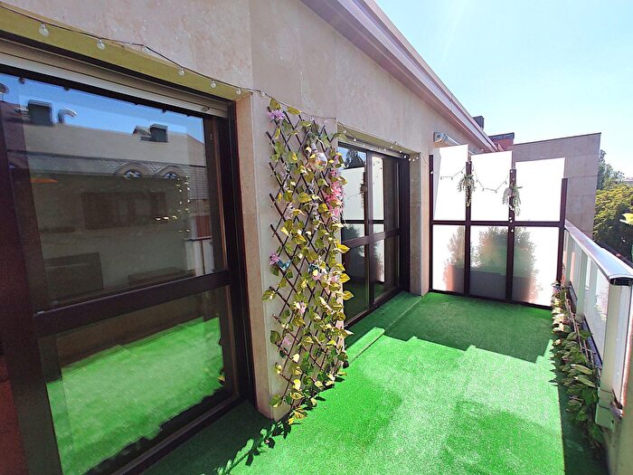 Casas en venta y pisos alquiler - 1