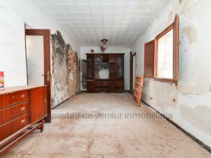 Casas en venta y pisos alquiler - 3