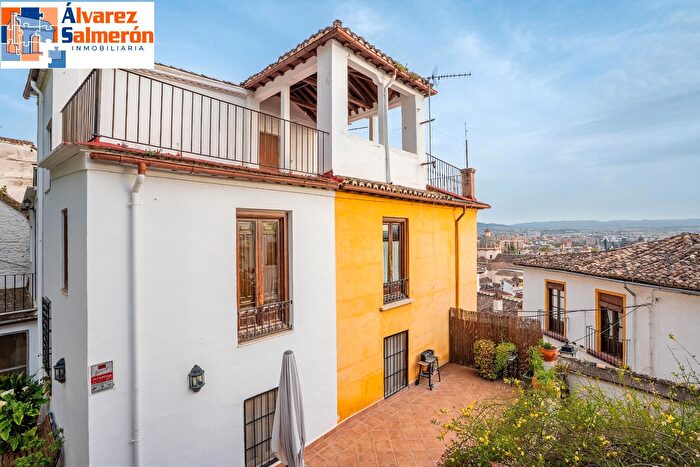 Casas en venta y pisos alquiler - 1
