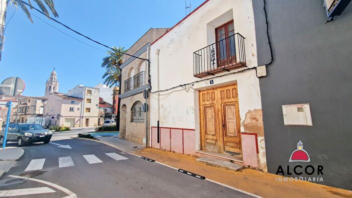 Casas en venta y pisos alquiler - 1