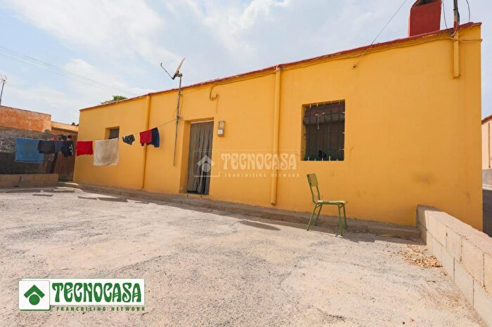 Casa en venta en Adra, Almería de 3 habitaciones