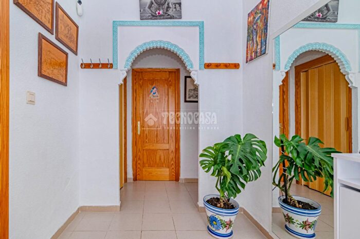 Casas en venta y pisos alquiler - 3