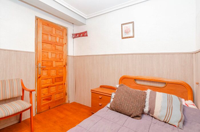 Casas en venta y pisos alquiler - 2