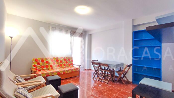 Casas en venta y pisos alquiler - 1