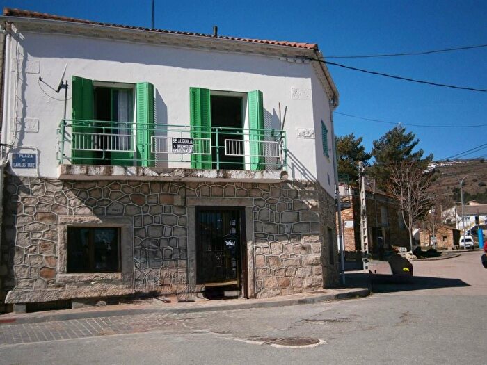Casas en venta y pisos alquiler - 1