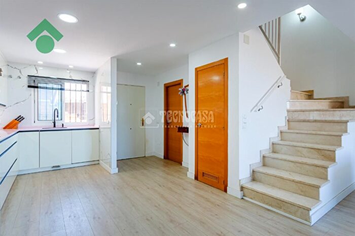 Casas en venta y pisos alquiler - 3