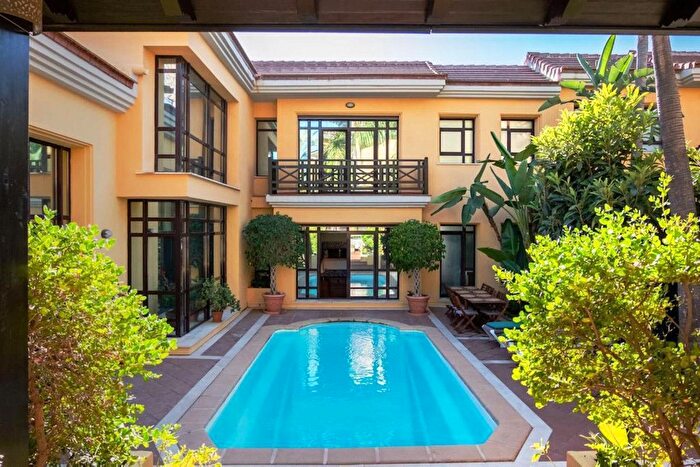 Casa en alquiler en Nueva Andalucía, Puerto Banús de 3 habitaciones