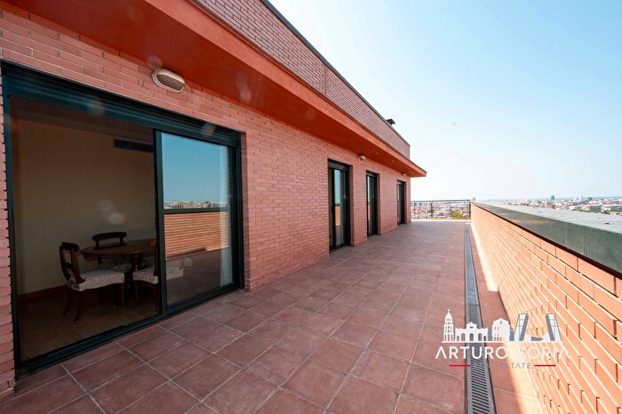 Piso en venta en Ciudad Lineal, Pueblo Nuevo de 3 habitaciones