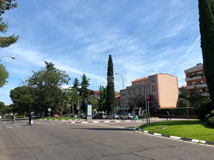 Casas en venta y pisos alquiler - 2