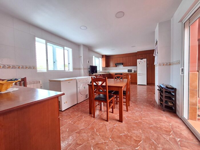 Casas en venta y pisos alquiler - 2