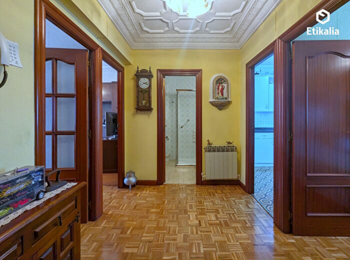 Casas en venta y pisos alquiler - 1