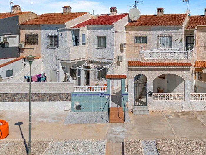 Casas en venta y pisos alquiler - 1