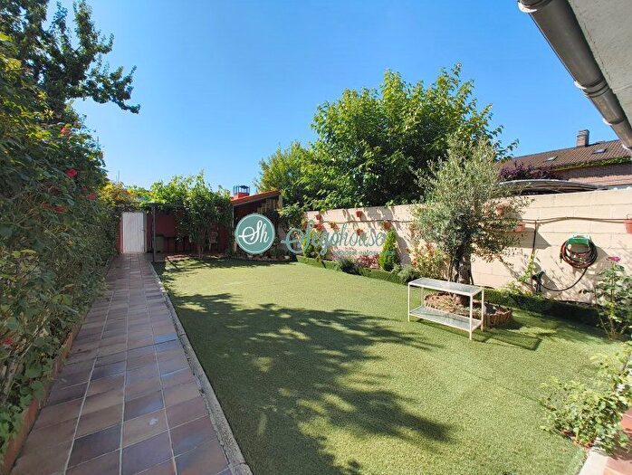 Casas en venta y pisos alquiler - 1