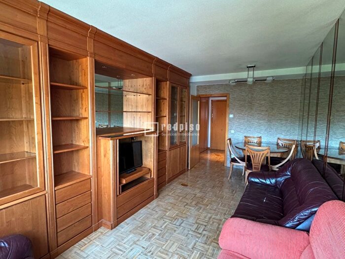 Casas en venta y pisos alquiler - 3