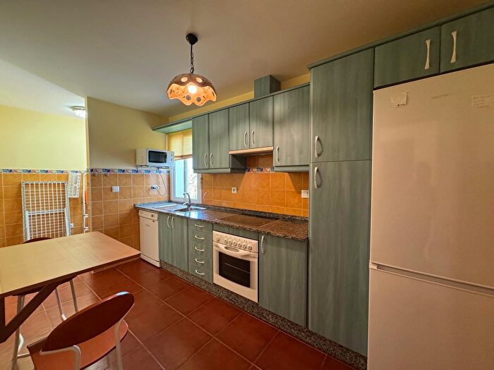 Casas en venta y pisos alquiler - 2