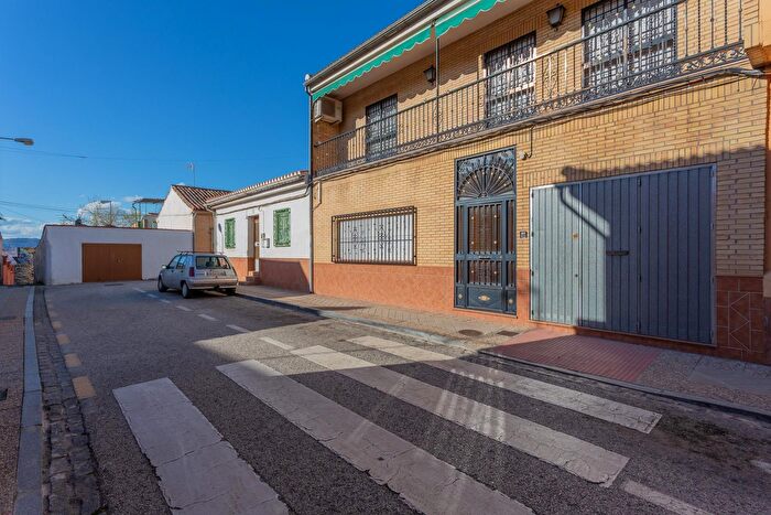 Casas en venta y pisos alquiler - 2