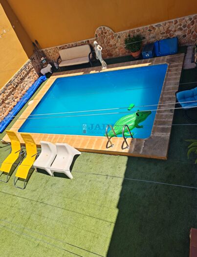 Casas en venta y pisos alquiler - 1