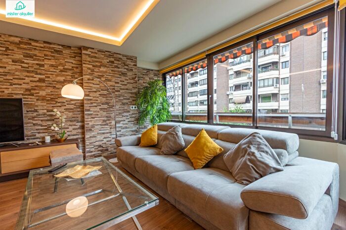 Piso en alquiler en Centro, Ensanche Diputación de 3 habitaciones
