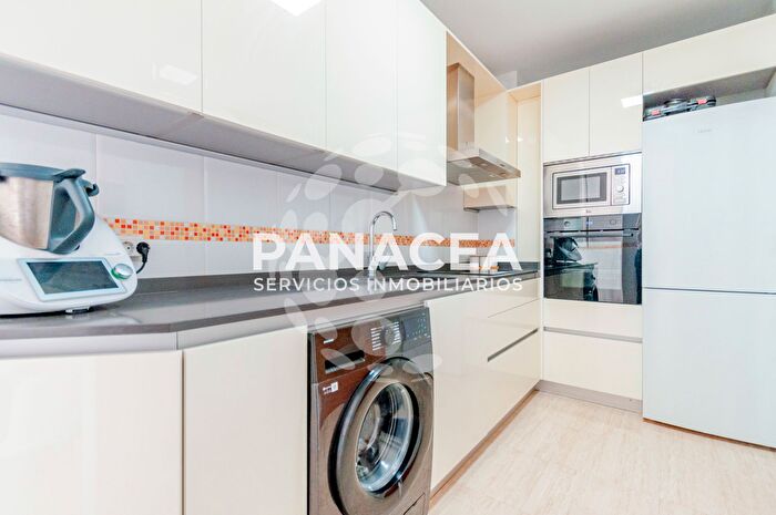 Casas en venta y pisos alquiler - 3