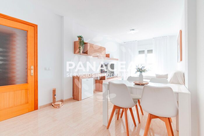 Casas en venta y pisos alquiler - 1
